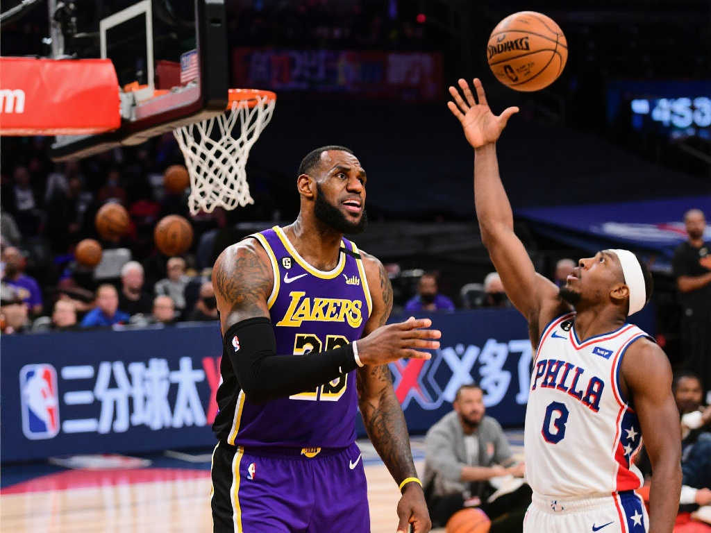 并且中场球 并且中场球